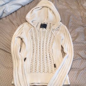 American Eagle Long Sleeve Sweater